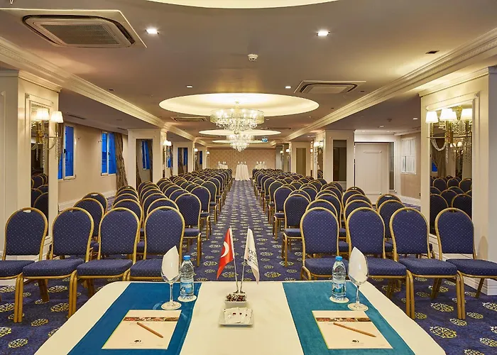 Doubletree By Hilton Izmir - Alsancak